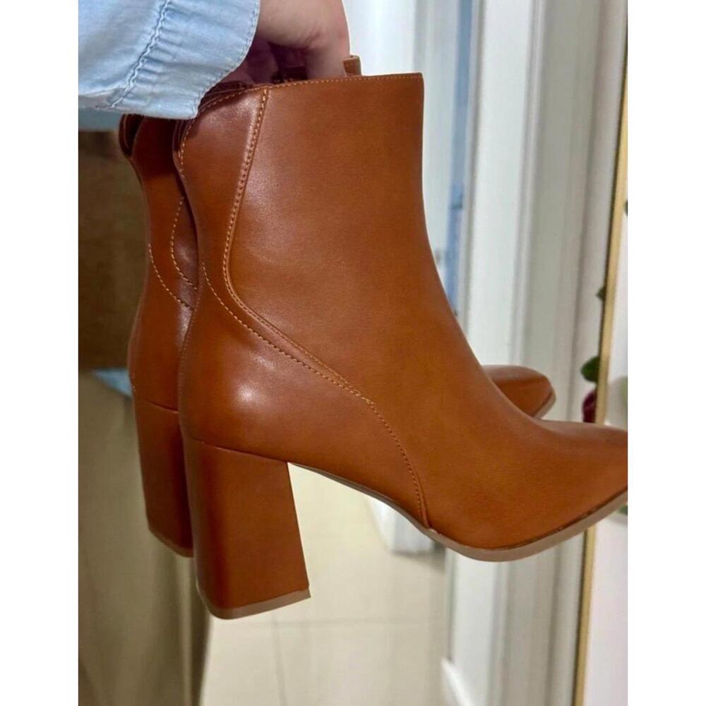 Brown ankle boots - Picture 1 of 3